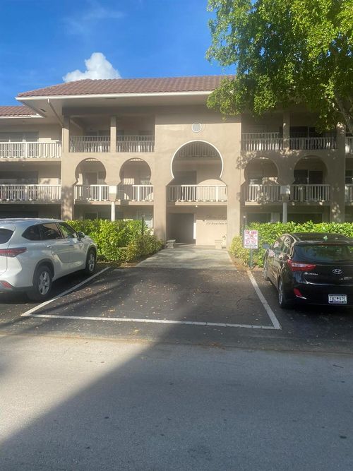 apt-107-100 Royal Palm Way, Boca Raton, FL, 33432-8752 | Card Image