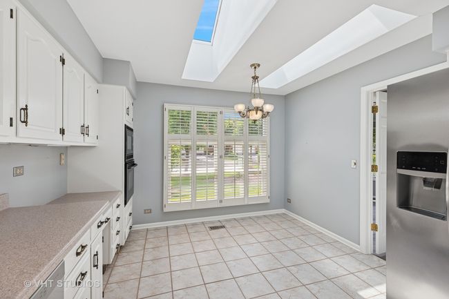 10428 Morningside Ct, Townhouse with 2 bedrooms, 3 bathrooms and 2 parking in Orland Park IL | Image 10