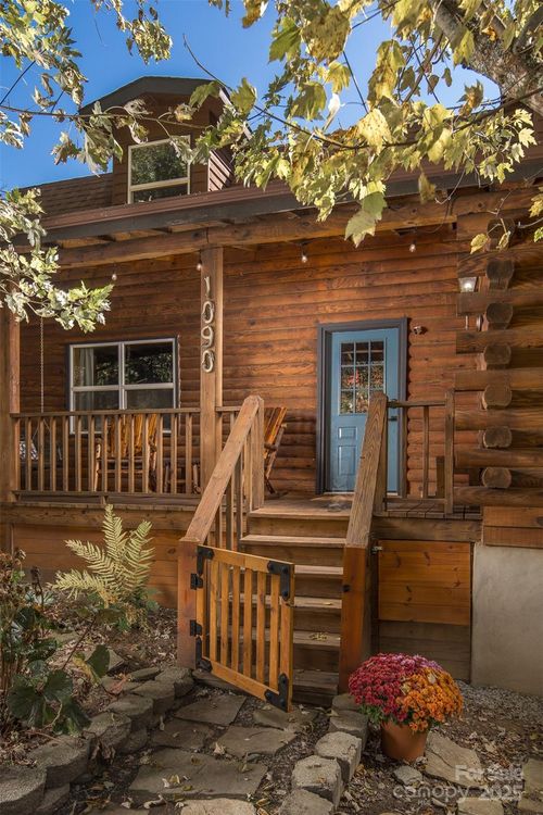 1090 Horse Bottom Rd, Banner Elk, NC, 28604-9264 | Card Image