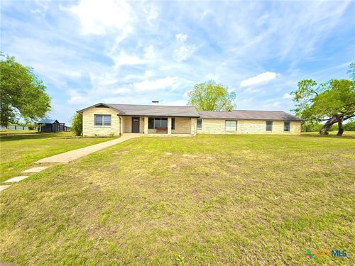 82 Bowman Ln, Smiley, TX, 78159-6042 | Card Image