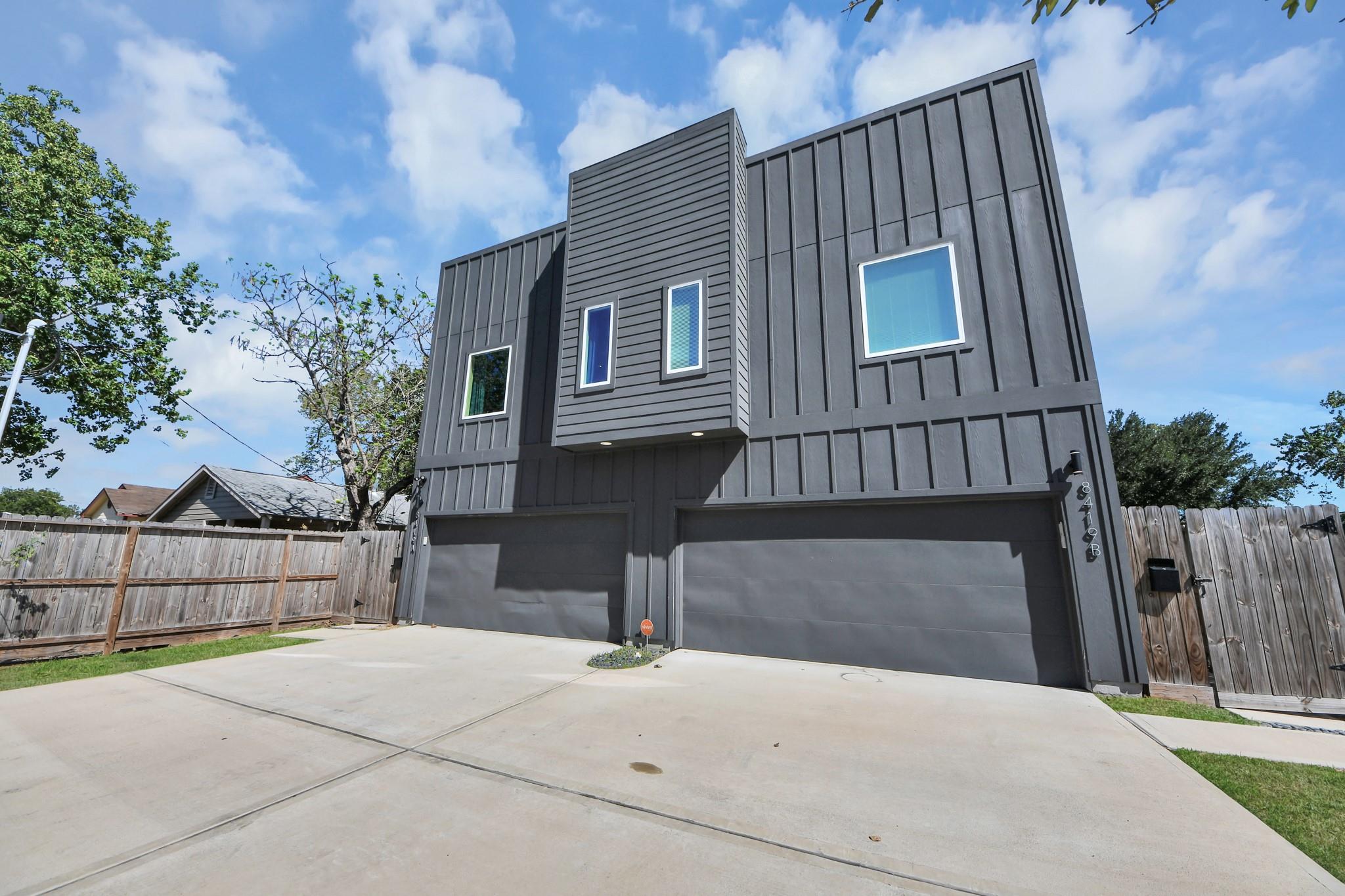 Residential Income in Houston 4
