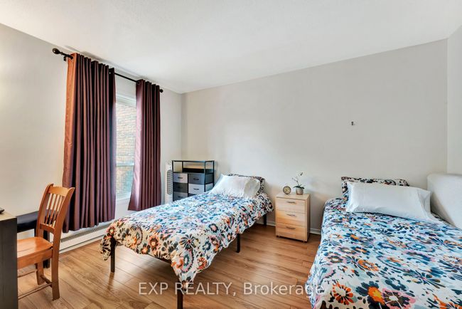C - 10 Arnold Dr, Condo with 4 bedrooms, 2 bathrooms and 2 parking in Nepean ON | Image 24