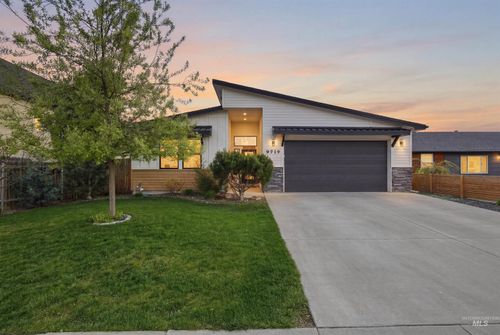 9719 W Sunflower Ln, Boise, ID, 83704-6750 | Card Image
