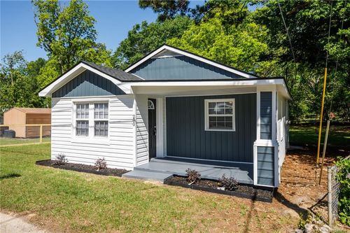 200 Pennsylvania Ave, Fayetteville, NC, 28301-3418 | Card Image