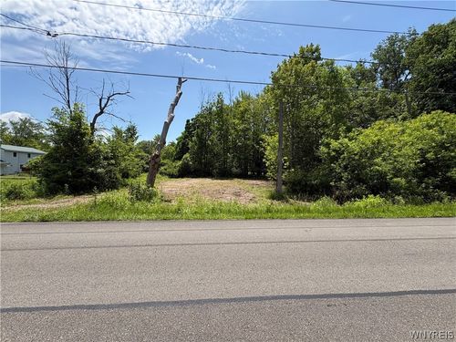 475 Kennedy Ave, Angola, NY, 14006-9365 | Card Image
