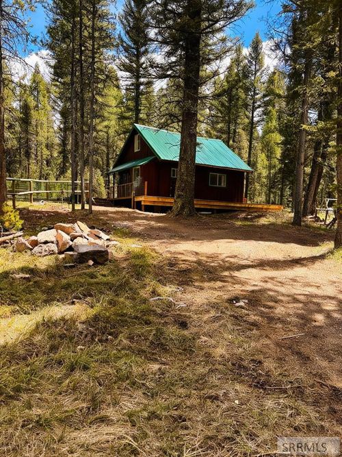 2766 Sagehen Dr, Island Park, ID, 83429 | Card Image
