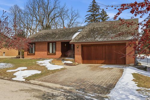 23 Stirrup Crt, London, ON, N6G3T8 | Card Image