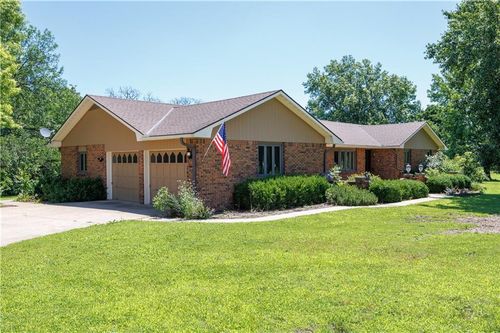 1836 N 4th St, Neodesha, KS, 66757 | Card Image
