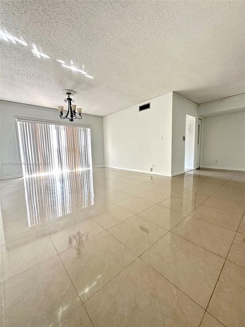 308b-2700 Riverside Dr, Coral Springs, FL, 33065 | Card Image