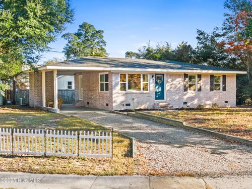 426 Keziah St, Oak Island, NC, 28465-8015 | Card Image