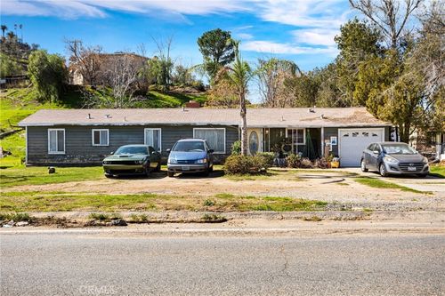 11178 Locust Ave, Bloomington, CA, 92316-3021 | Card Image