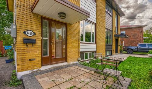1420 Freeport Dr, Mississauga, ON, L5C1S6 | Card Image