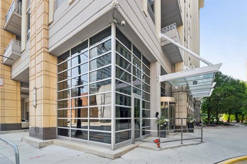 1002-700 Larrabee St, Chicago, IL, 60654-7016 | Card Image