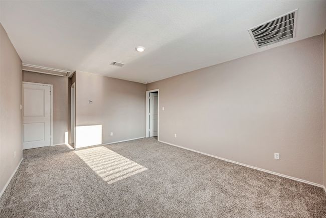 Empty room with carpet flooring and baseboards | Image 16