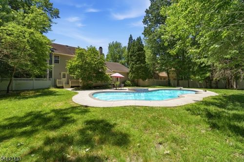 41 Farmhouse Ln, VOORHEES, NJ, 08043-3682 | Card Image