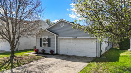 6748 Earlswood Dr, Indianapolis, IN, 46217-9378 | Card Image