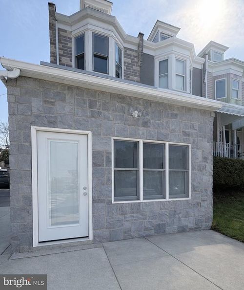 1165 N 13th St, Reading, PA, 19604-2191 | Card Image