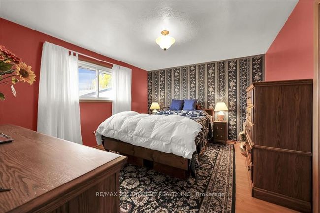 135 Nash Rd N, House other with 3 bedrooms, 2 bathrooms and 5 parking in Hamilton ON | Image 19