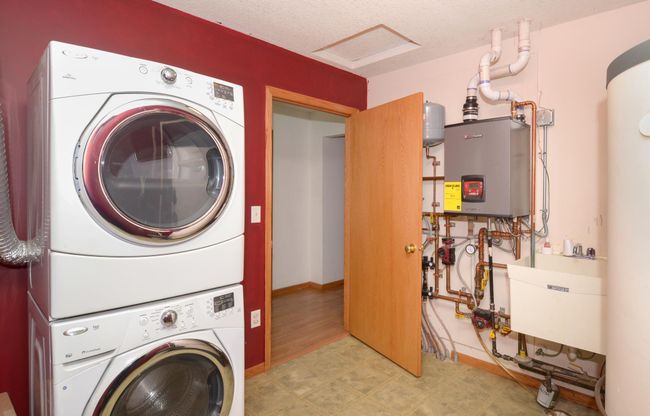 Laundry Room.jpg | Image 16