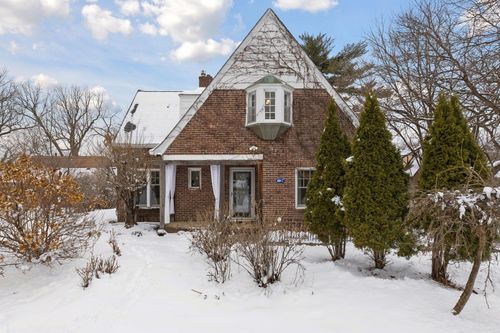 4017 Shoreline Dr, Robbinsdale, MN, 55422-1517 | Card Image