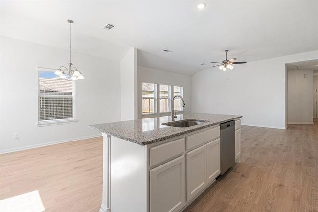 249 Edgewater Dr, House other with 4 bedrooms, 2 bathrooms and 2 parking in West Columbia TX | Image 14