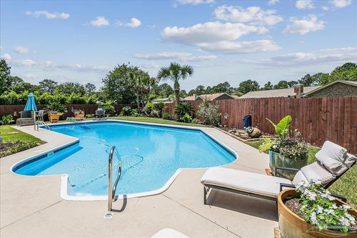 600 Sawara Ct, Pensacola, FL, 32506-6208 | Card Image
