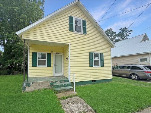 2521 Commercial Ave, Mattoon, IL, 61938-3724 | Card Image