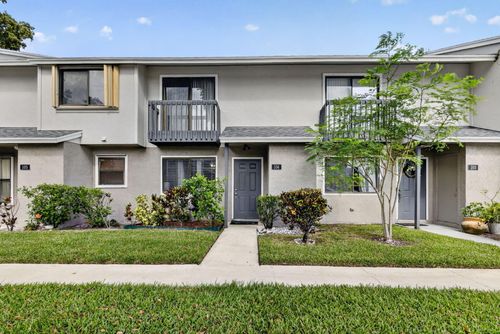 104-104 Shoreview Dr, Greenacres, FL, 33463-2334 | Card Image