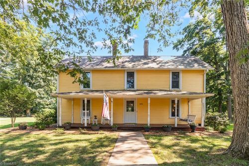 3690 Day Rd, Walkertown, NC, 27051-9108 | Card Image