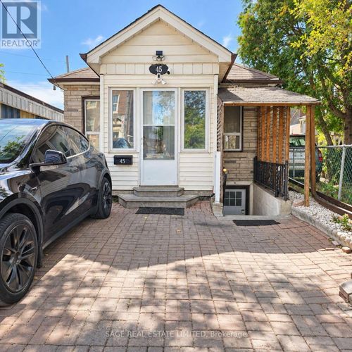 45 Turnberry Avenue, Toronto (Weston-Pellam Park), ON, M6N1P9 | Card Image