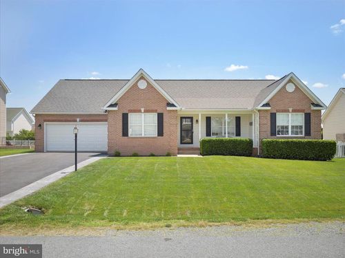 101 Carrera Ct, INWOOD, WV, 25428-4431 | Card Image