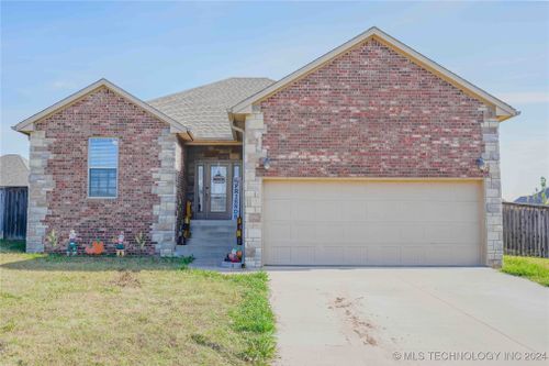 914 Waterstone Drive, Cleveland, OK, 74020 | Card Image