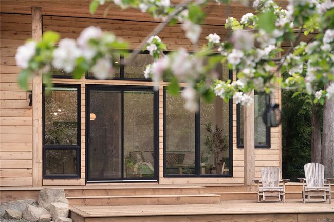 585 Wildwood Cres, House other with 1 bedrooms, 1 bathrooms and 3 parking in Gabriola Island BC | Image 59