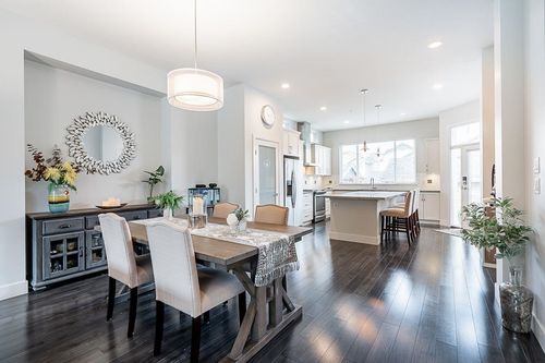 10489 Robertson St, Maple Ridge, BC, V2W0H8 | Card Image