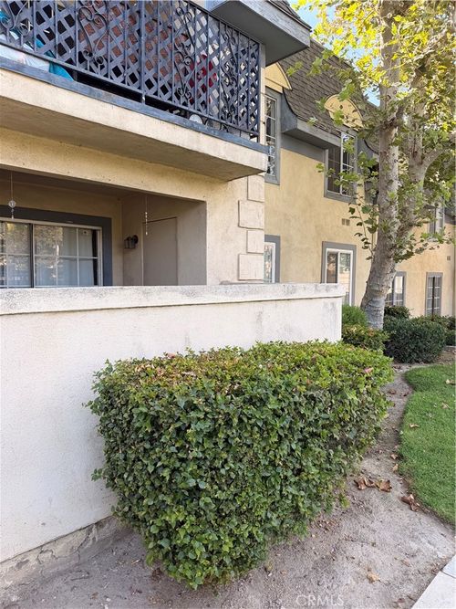 149 W 6th St, San Bernardino, CA, 92401-1220 | Card Image