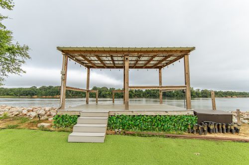 715 Praire Land Dr, Savannah, TN, 38372-2554 | Card Image