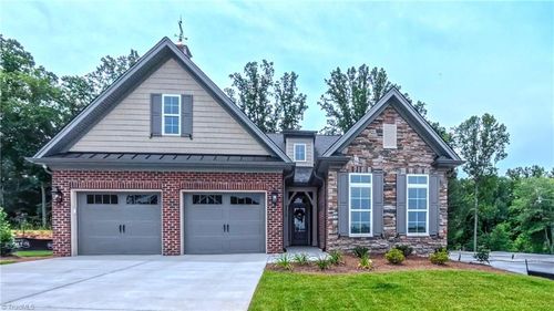 2810 Monarch Way, Winston Salem, NC, 27101 | Card Image