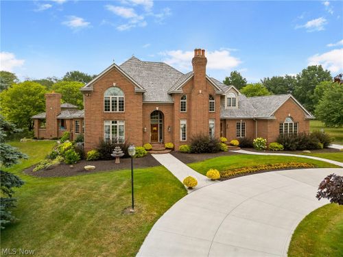 5554 Loma Linda Ln Ne, N Canton, OH, 44721-3264 | Card Image