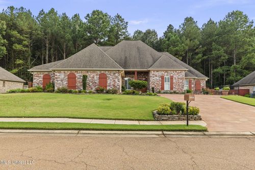 444 Edgewood Xing, Brandon, MS, 39042-2957 | Card Image