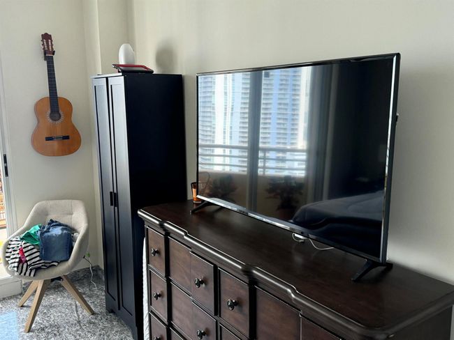 APT-1912 - 888 Brickell Key Dr, Condo with 2 bedrooms, 3 bathrooms and null parking in Miami FL | Image 39