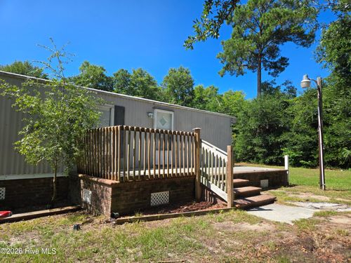 725 Pearson Cir, Newport, NC, 28570-5025 | Card Image