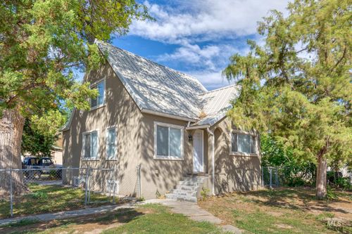 501 E Grove Ave, Parma, ID, 83660-5802 | Card Image