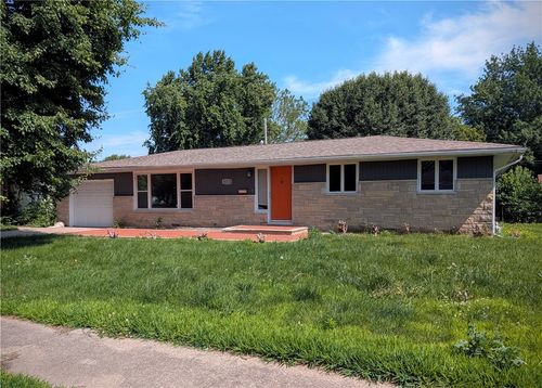 904 Bell Ave, Mattoon, IL, 61938-6021 | Card Image