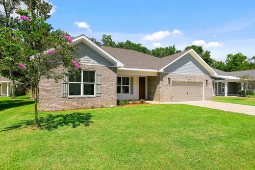 61 Spruce St, Freeport, FL, 32439-6699 | Card Image