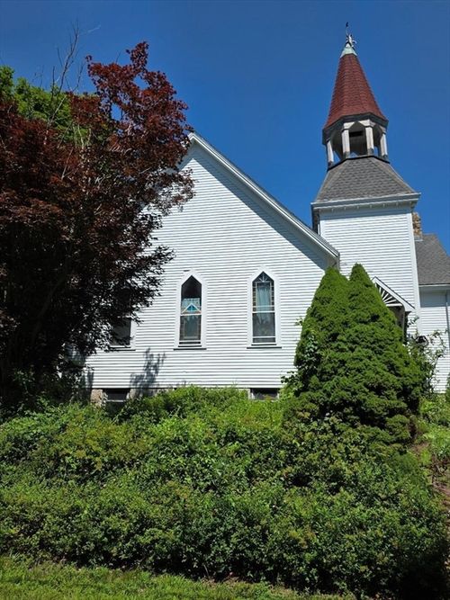1-45 Union Ave, Westport, MA, 02790-1013 | Card Image