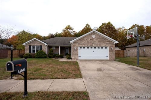 4562 Normas Way, Seymour, IN, 47274-7449 | Card Image