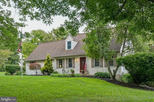 230 Dove Dr, HONEY BROOK, PA, 19344-8636 | Card Image