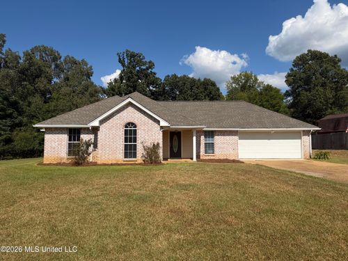 870 Redwood Cv, Byram, MS, 39272-6554 | Card Image