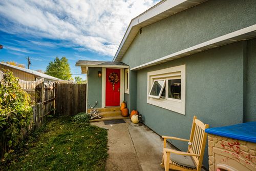 631 Adams Ave, Buffalo, WY, 82834-1505 | Card Image