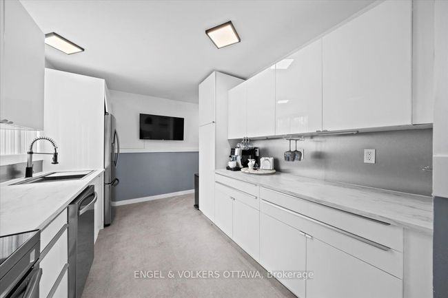 1456 Prestone Dr, House other with 3 bedrooms, 2 bathrooms and 2 parking in Orléans ON | Image 13